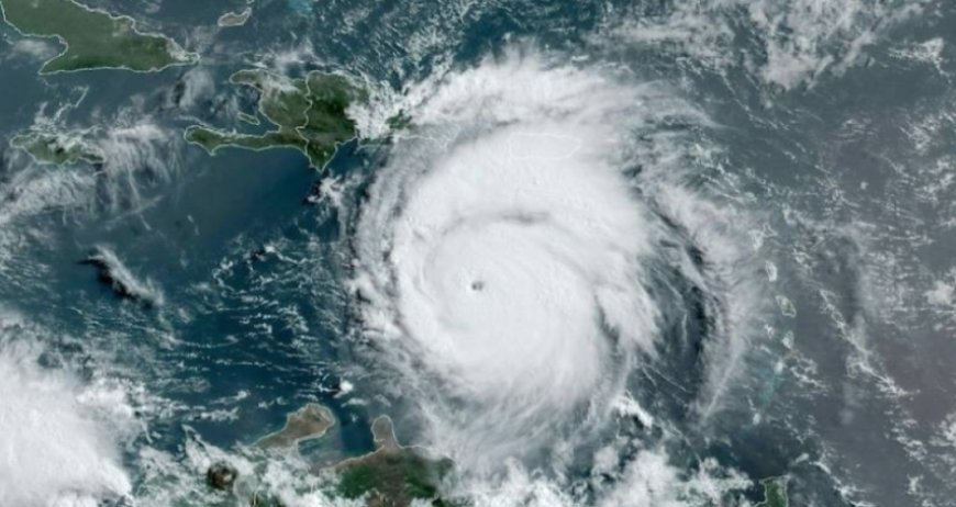 Huracán Beryl se fortalece a su paso por el Caribe