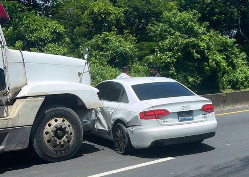 Accidente de tránsito en carretera a Sonsonate