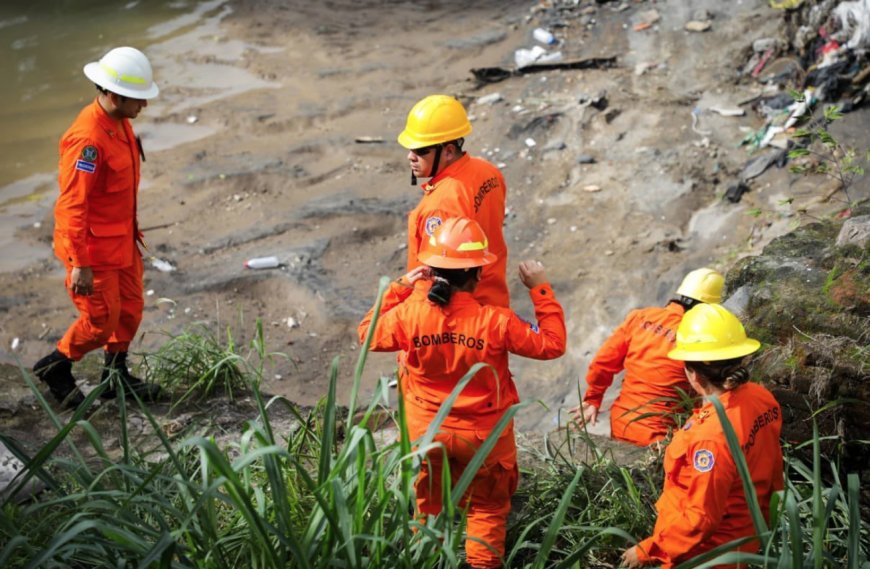 Inician búsqueda de una persona que fue arrastrada por el río Acelhuate