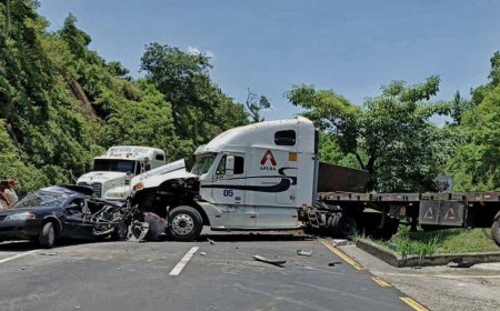 Paso vehicular cerrado tras accidente en carretera de oro