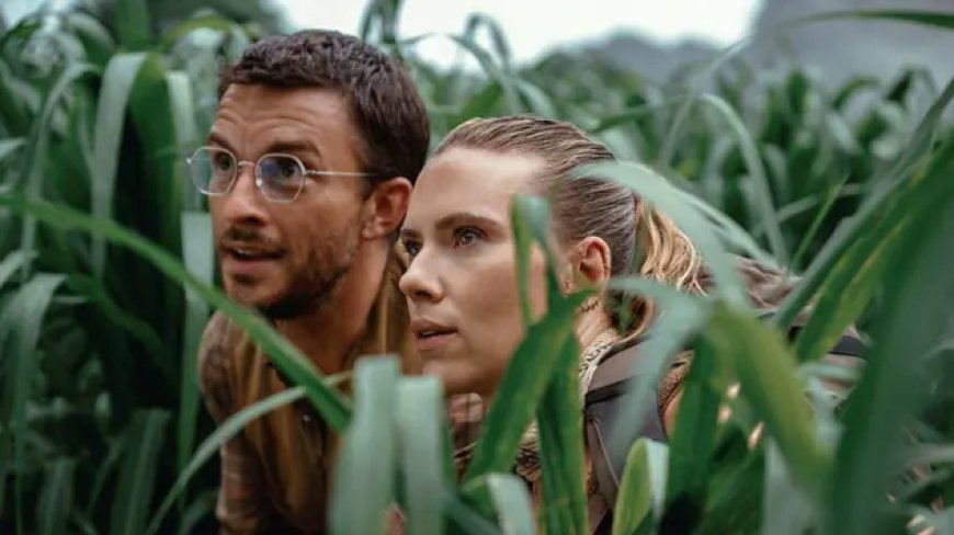 Jurassic World arrasa en su estreno en taquilla