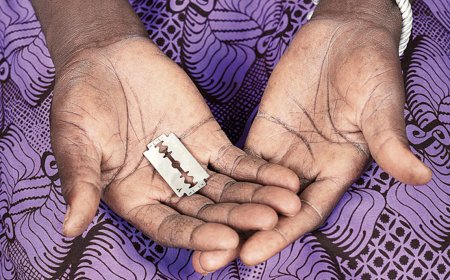 Bebé muere desangrada a causa de la mutilación genital femenina en Gambia