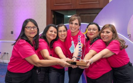 Mónica Saca, de Laboratorios VIJOSA, reconocida como Mujer Líder en la Industria 2025 por la ASI
