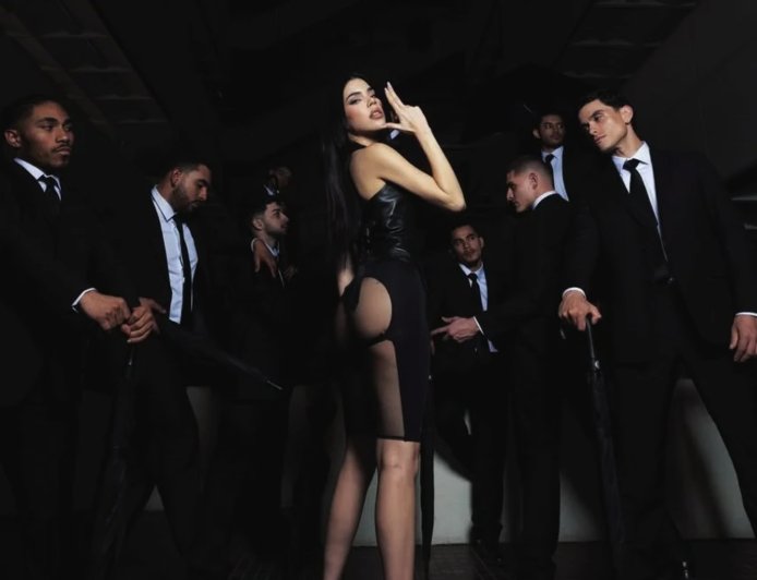 Kenia Os inicia una nueva era con "Belladona"