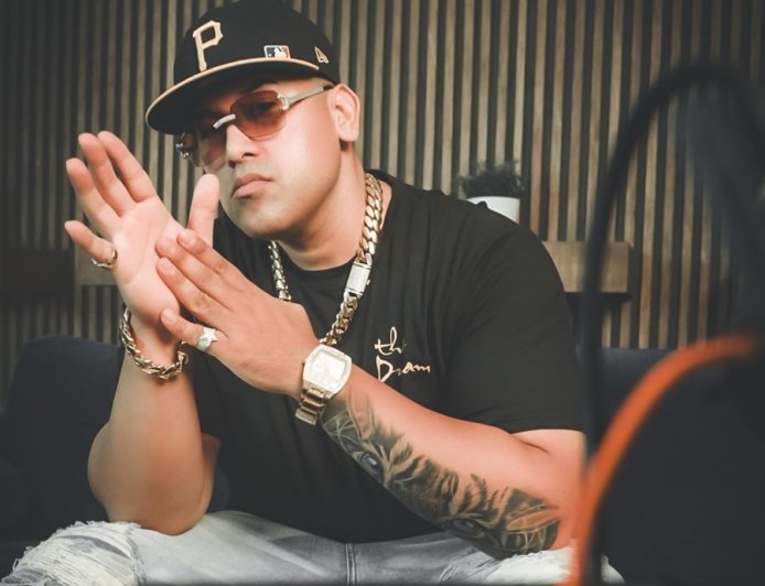 Joshy Tripp se une a David El Titerito para encender el verano con su sencillo Vacation