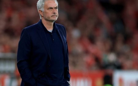 Mourinho niega contactos con el Real Madrid y aclara su futuro