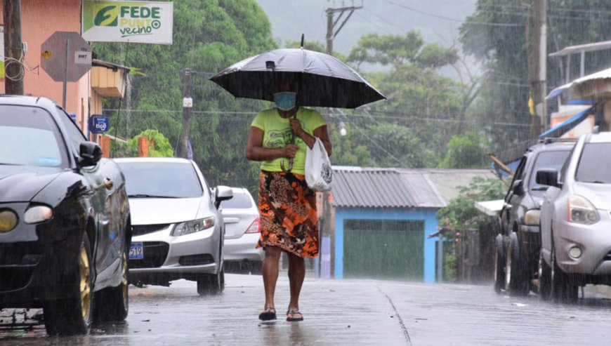 Onda tropical influirá en El Salvador este fin de semana: lluvias y ambiente cálido se esperan en el país