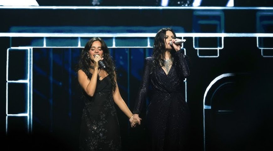 Camila Cabello cumple un sueño al cantar junto a Laura Pausini en Miami