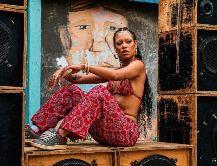 Mya Akoma lanza «O Que é Meu Vem» y refuerza su mensaje de fe en el propio camino
