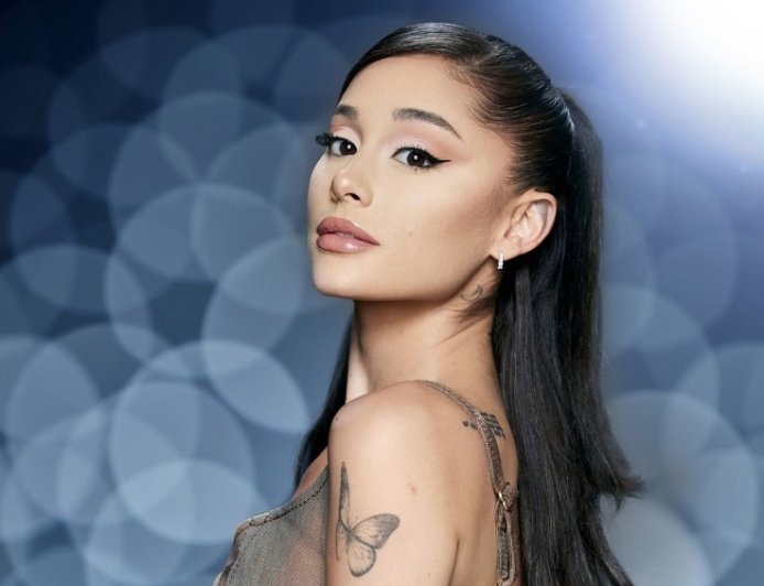 Ariana Grande florece con "Petal", su álbum más íntimo y personal