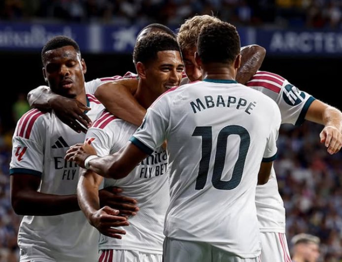Carlos Espí salva al Real Madrid en el debut de Mourinho en LaLiga