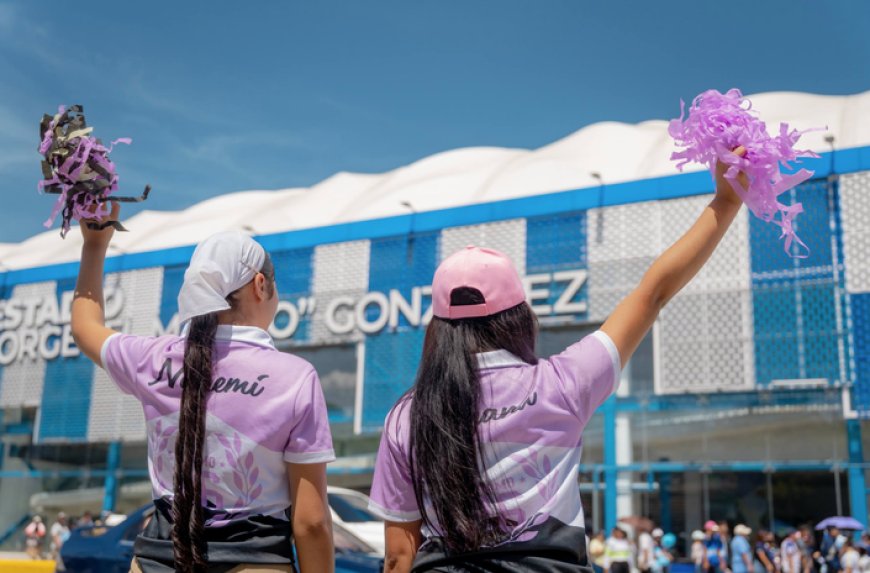 Más de 30 mil estudiantes se reúnen en el Estadio «Mágico» González para el evento «Generación que florece»