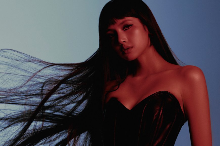 Lisa sorprende con el anuncio de su primer EP: “PRESS PLAY” llegará en octubre