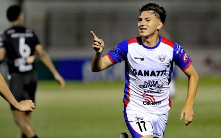 Mauricio Cerritos destaca en el XI ideal de la Copa Centroamericana