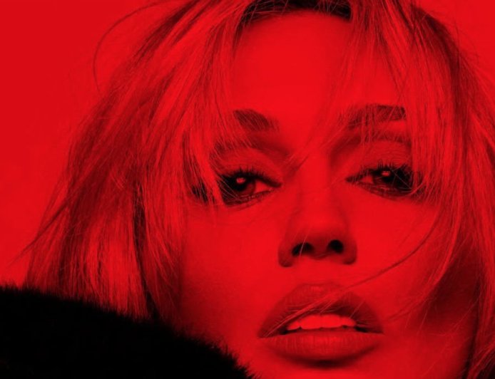 Miley Cyrus anuncia “Bass Persuades”, su nuevo álbum
