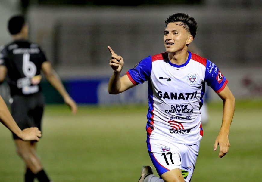 Mauricio Cerritos destaca en el XI ideal de la Copa Centroamericana